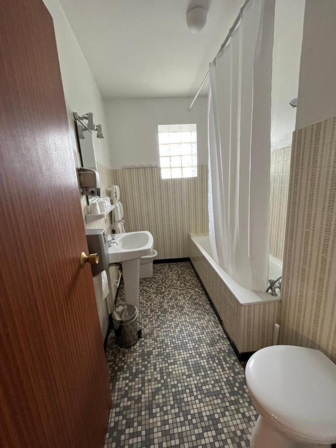 Hotel Restaurant Prunieres オモン・オーブラック エクステリア 写真